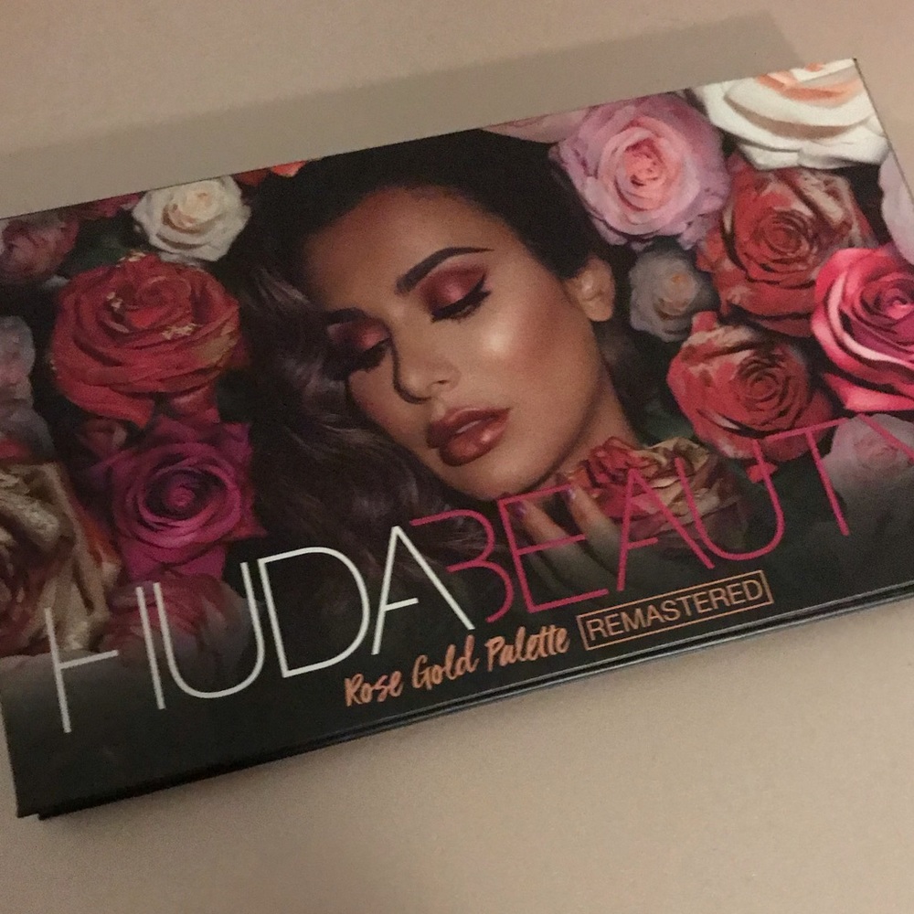 Hude Beauty Eyeshadow Palette (NEW- Rose Gold)